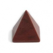 заказать Наполнитель для галтовки PYRAMID PL-M - 10 x 10 пластик красный пирамида 